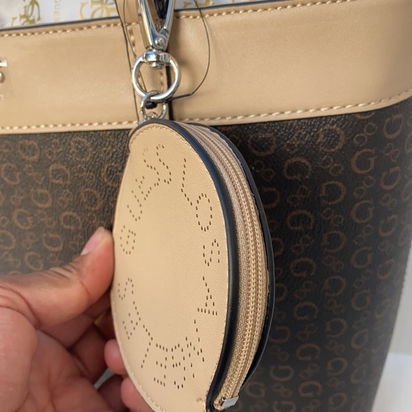 New GUESS SV805123 GARREN CARRYALL Brown Bag - Picture 3 of 7